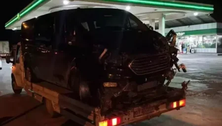 Afyonkarahisar’da Trafik Kazası: Milletvekili ve İl Başkanı Hastaneye Kaldırıldı