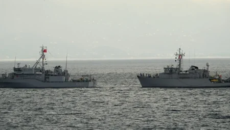 TCG AYVALIK ve FS CAPRICORNE, Ege Denizi’nde ortak eğitim gerçekleştirdi