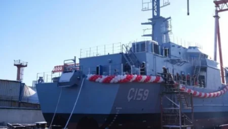 Deniz Kuvvetleri İçin Üretilen Yeni Çıkarma Gemisi Ç-159 Denize İndirildi