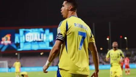 Cristiano Ronaldo durdurulamıyor! Kariyerinde 925. golüne ulaştı