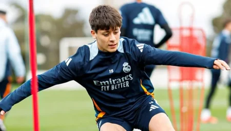 Carlo Ancelotti’den Arda Güler’e mesaj: ‘Başkalarıyla daha çok vakit geçiriyor’