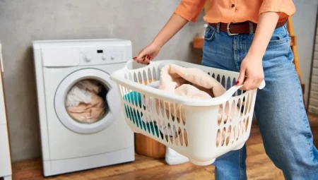 Çamaşır sepetlerindeki deliklerin gizli işlevi ortaya çıktı!