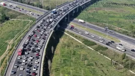 Bayram tatilinde 9 il için kritik karar: Kamyon ve tanker trafiğine geçici yasak