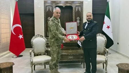 Orgeneral Metin Gürak Suriye’de: TSK ile Suriye ordusu arasında kritik görüşmeler yapıldı