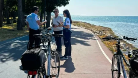 Araç giremeyen sahil ve mesire alanlarında bisikletli polis denetimleri arttı